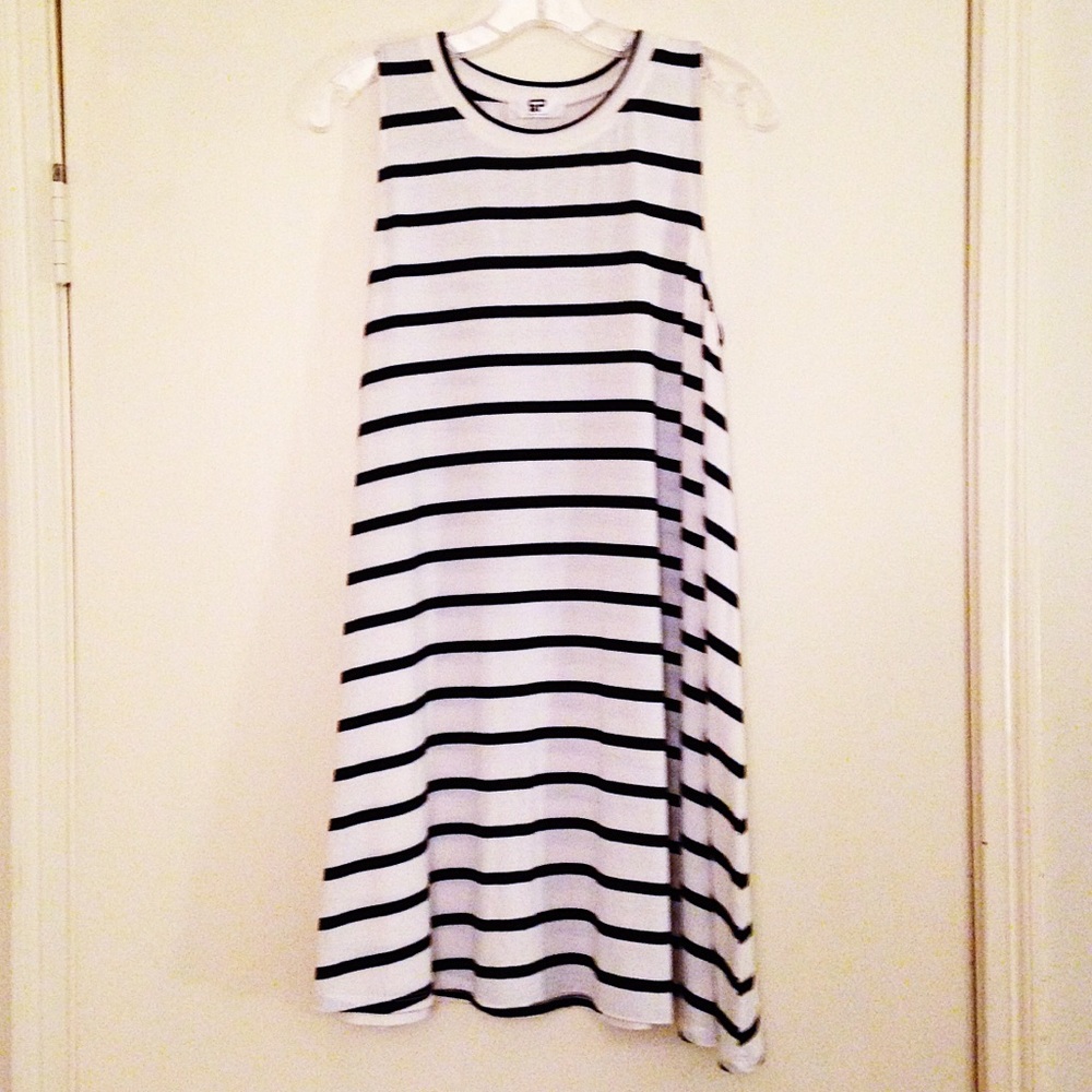 BOGO Black and White Striped Shift Dress - Size XL